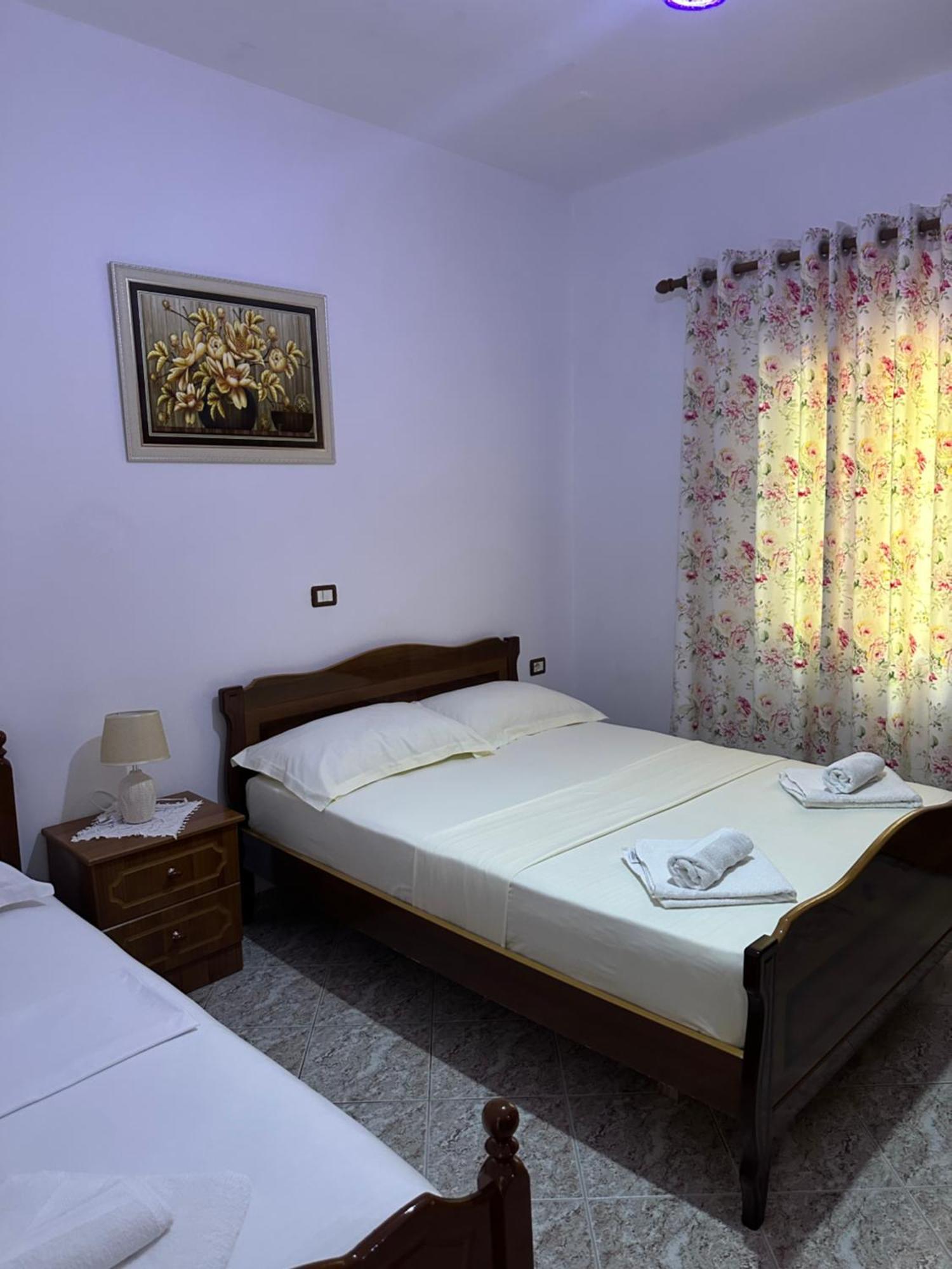 Albi'S Guesthouse Ksamil Exterior photo