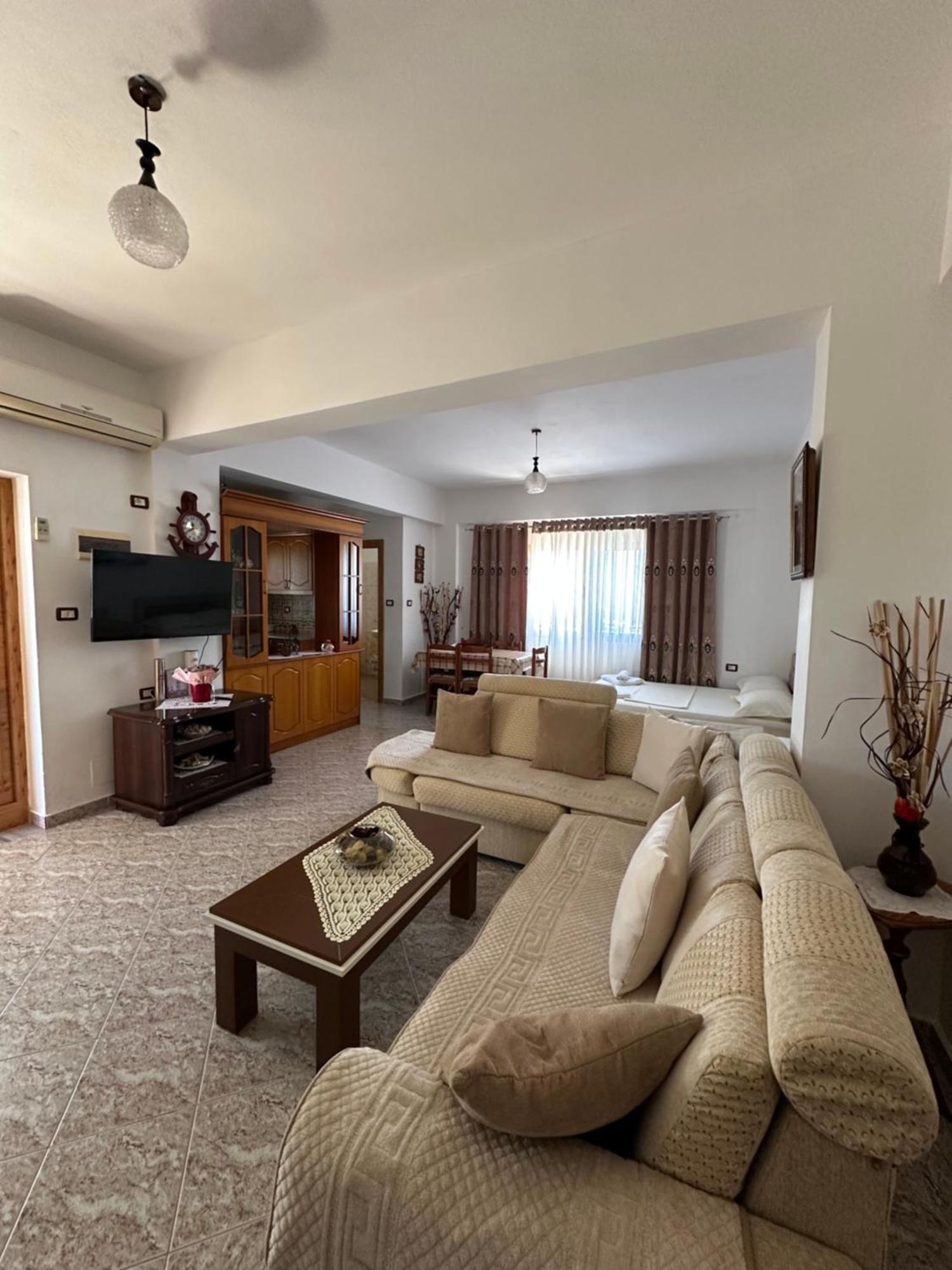 Albi'S Guesthouse Ksamil Exterior photo
